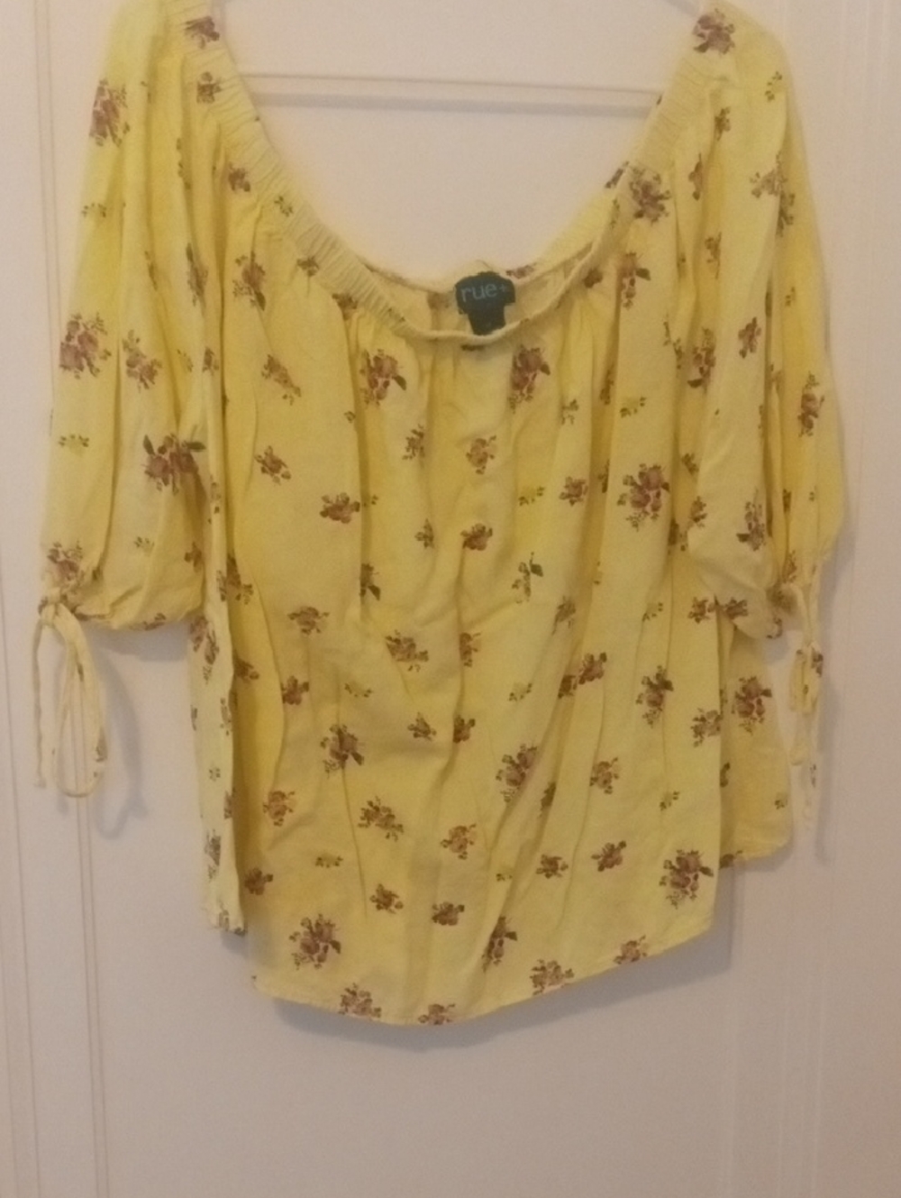women 2x on/off shoulder yellow flower print